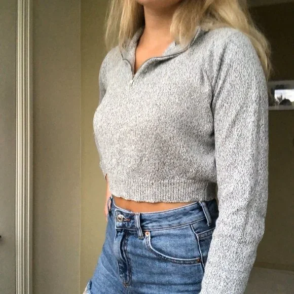 Brandy Melville Zip Up Cropped Knit Long Sleeve Sweater Gray Pullover S - Picture 3 of 9